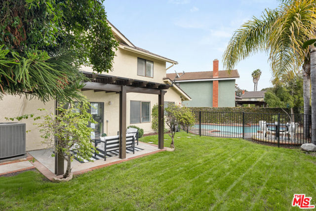 6514 S Copperwood Avenue, Inglewood CA: https://media.crmls.org/mediaz/b0ddabac-cfc6-494e-956b-c473c8b62a4f.jpg