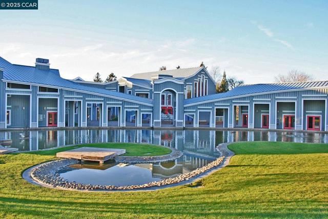 190 Cleaveland Rd, Pleasant Hill CA: https://media.crmls.org/mediaz/b0de2f3b-4db0-4ba5-840b-45a886fc7906.jpg
