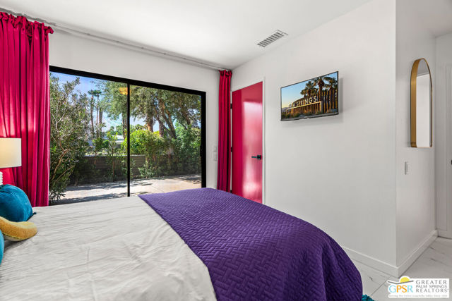 2602 N Whitewater Club Drive, Palm Springs CA: https://media.crmls.org/mediaz/b0de5be9-cb69-4d42-aba9-38e688bde495.jpg