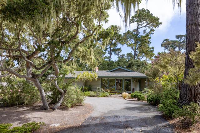 1151 Arrowhead Road, Pebble Beach CA: https://media.crmls.org/mediaz/b0dfa92f-1937-429e-b01b-e6f47b582d1f.jpg