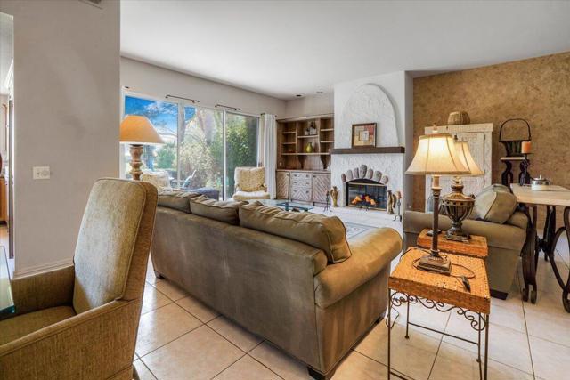 23 Pine Valley Drive, Rancho Mirage CA: https://media.crmls.org/mediaz/b0dfc22f-fa2d-4afb-a8c8-609cfe3d3aa4.jpg
