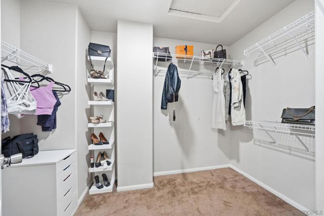 2923 Oro Blanco Cir, Escondido CA: https://media.crmls.org/mediaz/b0e03608-37e9-42f0-8992-18cb8215c859.jpg