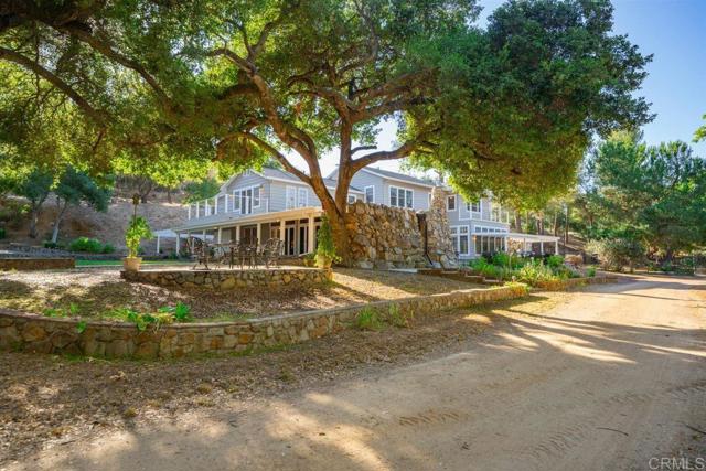16635 Highland Valley Rd, Ramona CA: https://media.crmls.org/mediaz/b0e0abd3-23e2-4ccf-af7b-4afd97d686d3.jpg