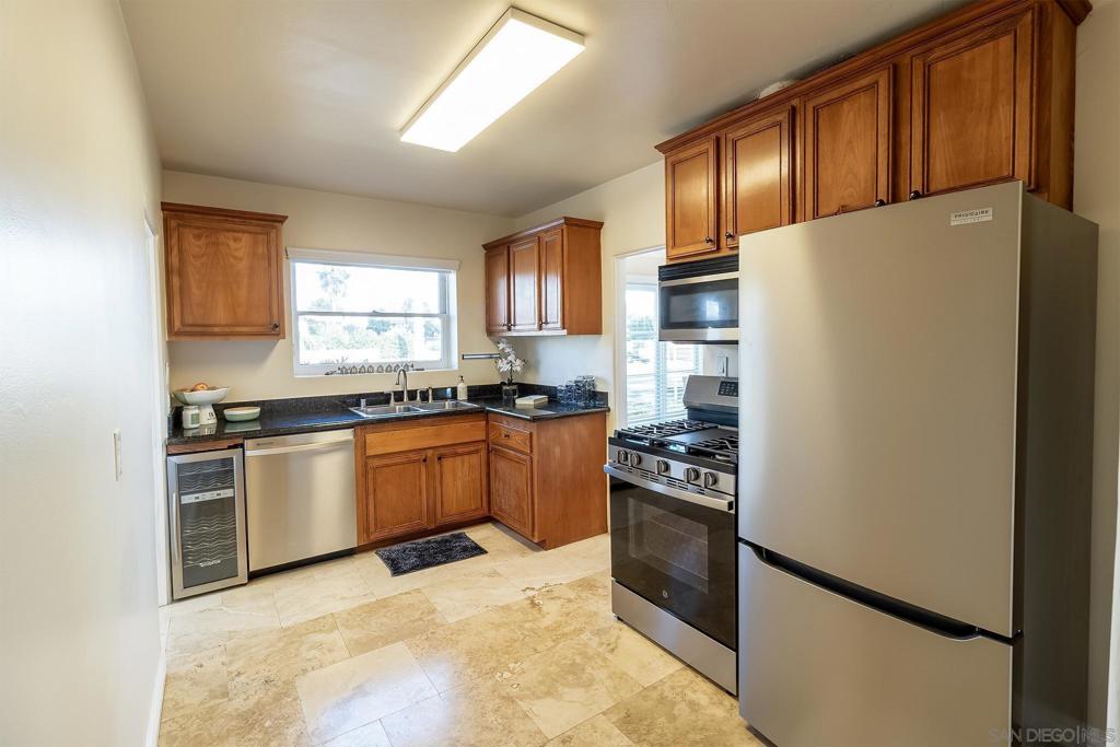 3292 Orange Avenue - photo 6