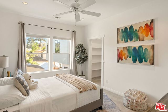 4224 Madison Avenue, Culver City CA: https://media.crmls.org/mediaz/b0e136c3-af7a-406d-8a77-0146b6df3355.jpg