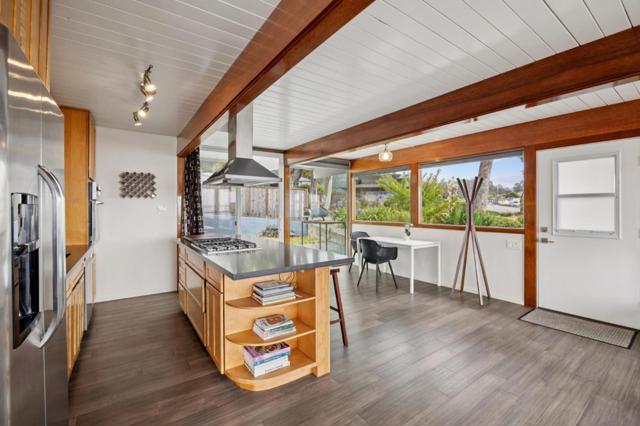 990 Avenue Alhambra, Half Moon Bay CA: https://media.crmls.org/mediaz/b0e1a4ea-194f-4c69-8274-6bdb74222993.jpg