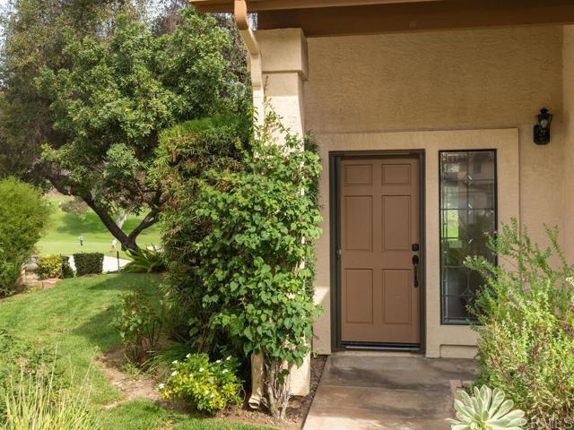 Detail Gallery Image 5 of 40 For 1718 Tecalote Dr #14,  Fallbrook,  CA 92028 - 3 Beds | 2/1 Baths