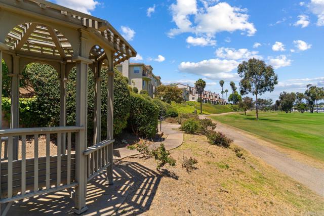 2534 Navarra Drive, Carlsbad CA: https://media.crmls.org/mediaz/b0e21f34-64f8-46f0-bee9-fe05aa20732e.jpg