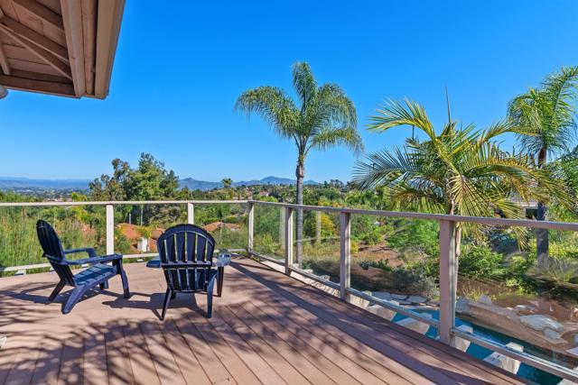 2034 Ridgecrest Place, Escondido CA: https://media.crmls.org/mediaz/b0e2b050-85bb-4fa8-a414-8f6251c6d979.jpg