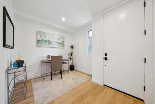 1433 Floribunda Avenue, Burlingame CA: https://media.crmls.org/mediaz/b0e3d540-1355-419e-9fb5-89deaa39e9ac.jpg