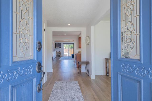 22800 Bravo Place, Salinas CA: https://media.crmls.org/mediaz/b0e4d1f7-dd2e-4528-899e-6a3d07be0909.jpg