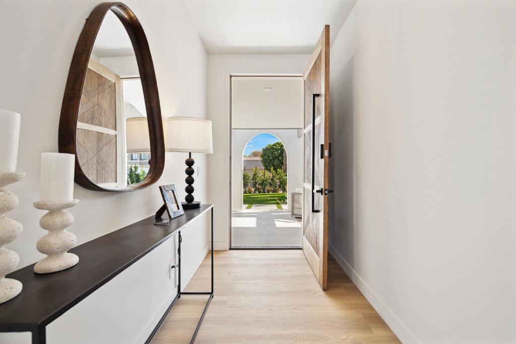 MLS #219135896DA image #2