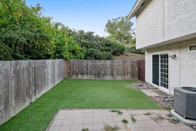 2714 Crownridge Ln, Spring Valley CA: https://media.crmls.org/mediaz/b0e5f1f6-0e2b-458c-a10d-9ef355db8532.jpg