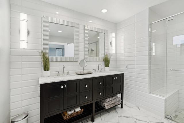 10 Padron Way, Rancho Mirage CA: https://media.crmls.org/mediaz/b0e66257-8103-4b61-a33f-4f37e780f6ce.jpg