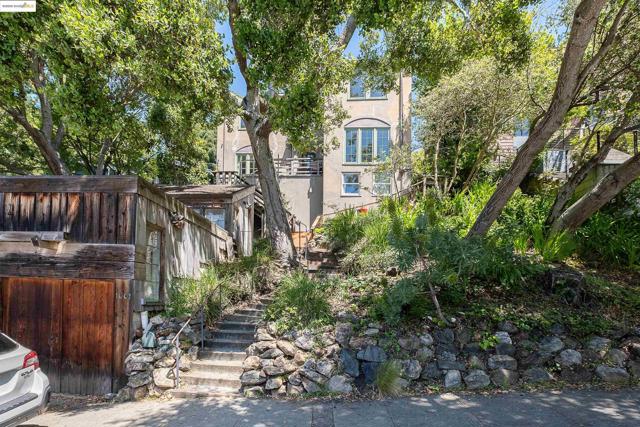 1001 Cragmont Ave, Berkeley CA: https://media.crmls.org/mediaz/b0e71c56-c364-42fa-8018-6853622d7a65.jpg
