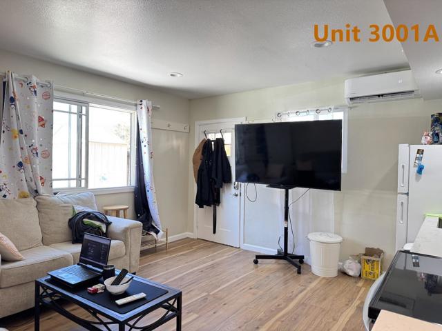 3005 Harper Street, Berkeley CA: https://media.crmls.org/mediaz/b0e755da-ccc5-426c-9f46-23c03a84af3b.jpg