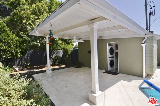 9342 Debra Avenue, North Hills CA: https://media.crmls.org/mediaz/b0e78c2f-9a4c-443d-b0d0-3bf3b947bc1e.jpg