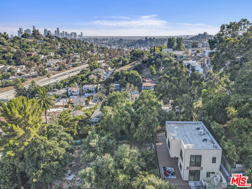 2315 Loma Vista Place