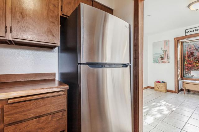 323 Broadway, Santa Cruz CA: https://media.crmls.org/mediaz/b0e7ef1f-b87f-446b-91d7-b5c9b48584e3.jpg