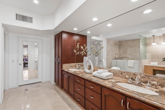 1101 1st Street, Coronado CA: https://media.crmls.org/mediaz/b0e7fb97-b55b-4dcf-bd52-a4db7818c6a3.jpg