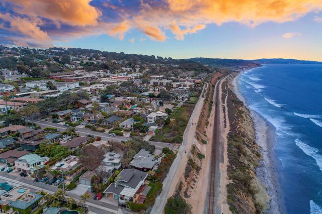 Detail Gallery Image 32 of 33 For 152 7th St, Del Mar,  CA 92014 - 3 Beds | 3/1 Baths