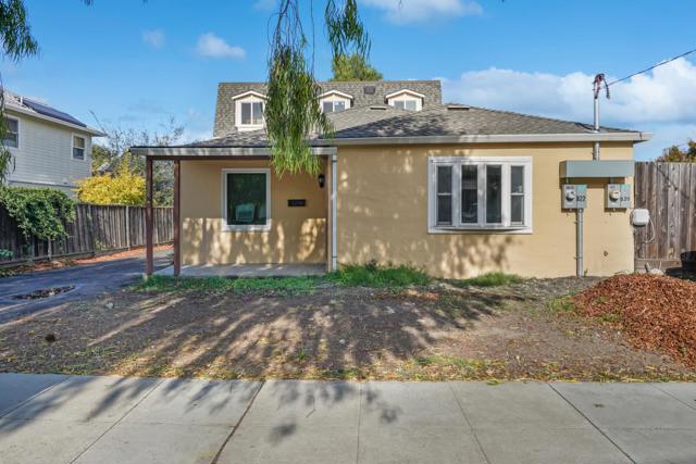 820 Jackson Street, Mountain View CA: https://media.crmls.org/mediaz/b0e820f7-6092-4b90-b3a4-89ca27c7394c.jpg