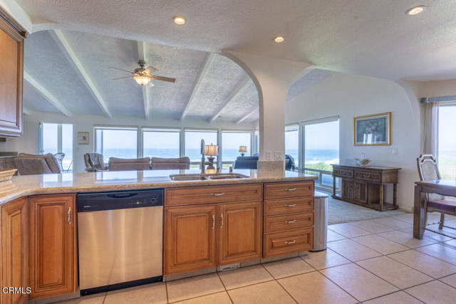 Detail Gallery Image 16 of 38 For 32854 Ocean Meadows Cir, Fort Bragg,  CA 95437 - 3 Beds | 4 Baths