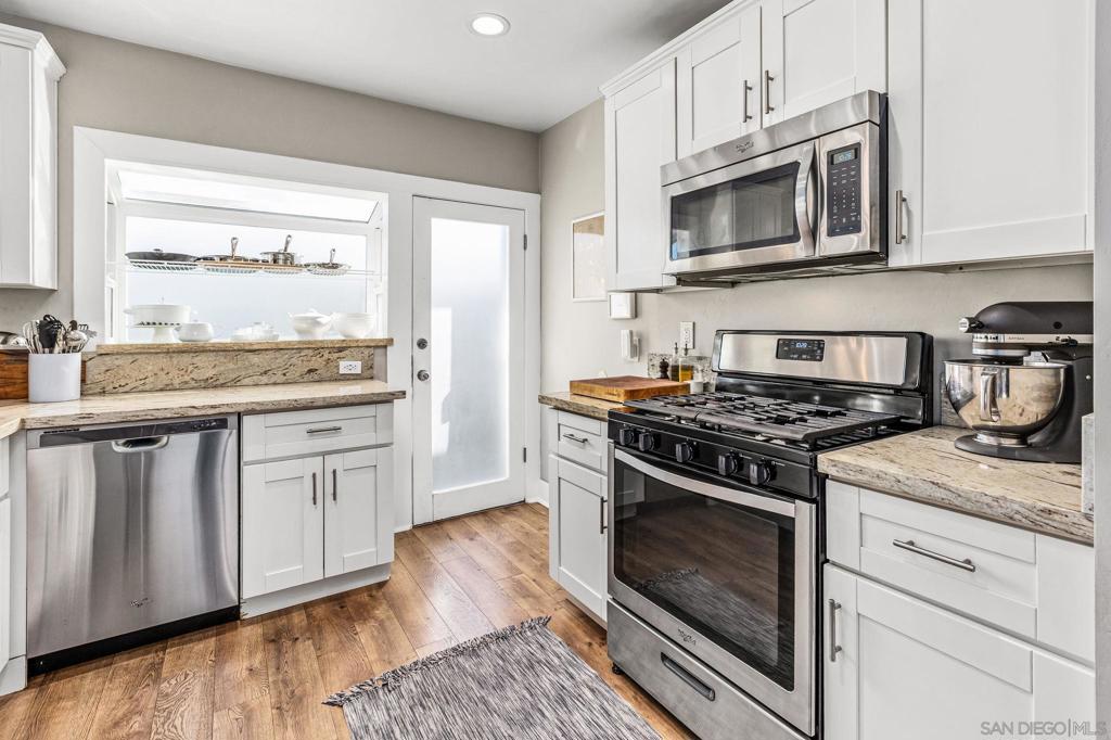 4081 Meade Ave - photo 10