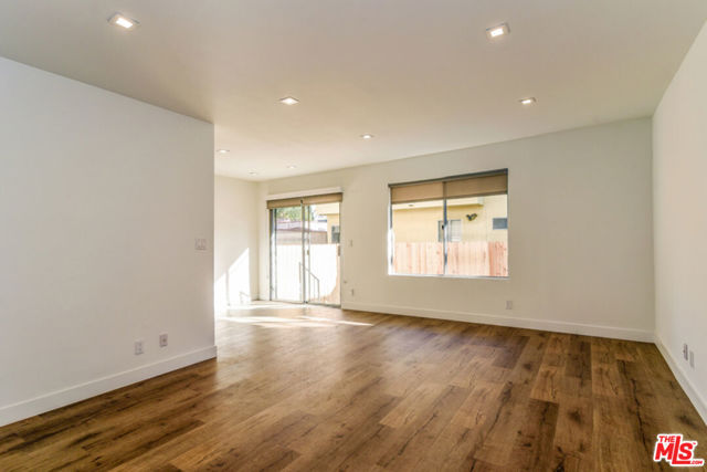 610 N Orlando Avenue, West Hollywood CA: https://media.crmls.org/mediaz/b0e90992-db78-4707-99ae-282d4d50a0e6.jpg