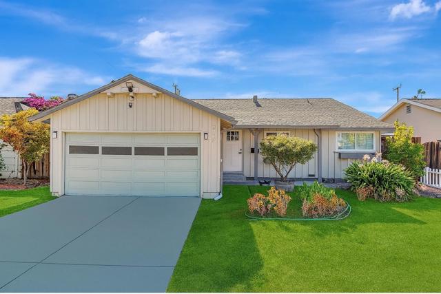 803 Corlista Drive, San Jose CA: https://media.crmls.org/mediaz/b0e99076-efee-497b-9205-9c4fa4752652.jpg