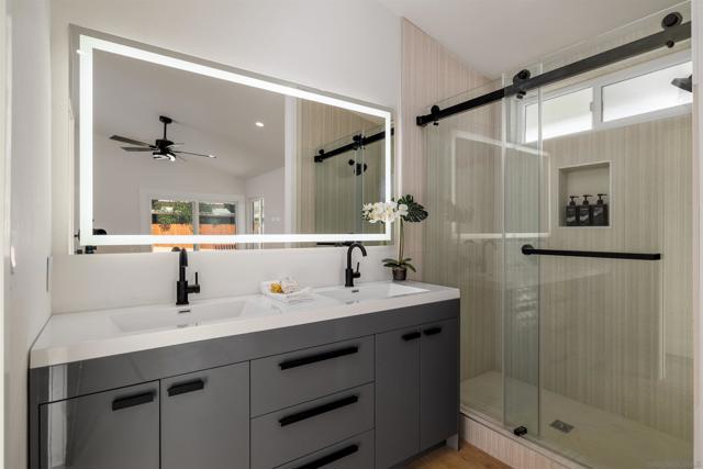 26872 Pinckney Way, Menifee CA: https://media.crmls.org/mediaz/b0ea9cff-a1a6-4635-8a04-8726cba0f686.jpg