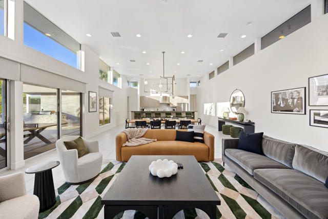 51165 Evangeline Way, La Quinta CA: https://media.crmls.org/mediaz/b0eaef16-d5aa-4448-aded-2feee3e5b7d5.jpg