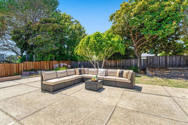806 Clubhouse Drive, Aptos CA: https://media.crmls.org/mediaz/b0eaf021-1e21-4083-b30b-444e333e1cb3.jpg