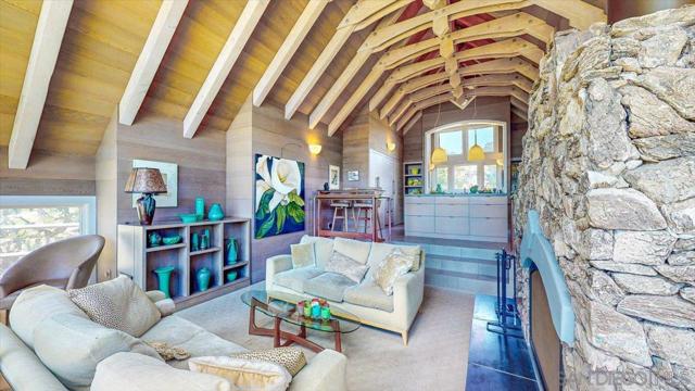 13027 Via Latina, Del Mar CA: https://media.crmls.org/mediaz/b0eb22ba-0540-4a1b-9275-15b19233ca53.jpg