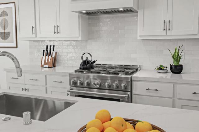 410 Maria Drive, Hollister CA: https://media.crmls.org/mediaz/b0ebf97a-6328-41fb-b518-89bf269a086d.jpg