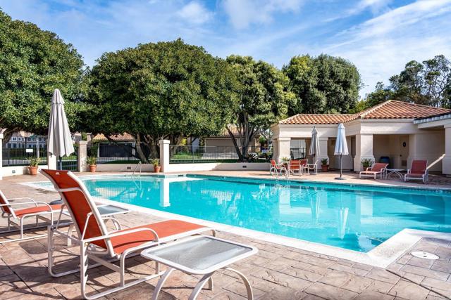 14730 Caminito Porta Delgada, Del Mar CA: https://media.crmls.org/mediaz/b0ec5e74-506e-426c-a35b-1feabfa7cd3c.jpg