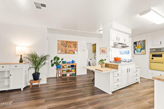 Detail Gallery Image 6 of 16 For 140 Gaviota Pl #157,  Oxnard,  CA 93033 - 2 Beds | 2 Baths