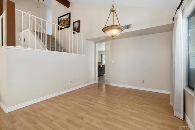 Detail Gallery Image 10 of 29 For 7826 Hemphill Dr, San Diego,  CA 92126 - 5 Beds | 2/1 Baths