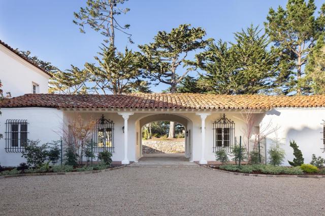 1451 Ondulado Road, Pebble Beach CA: https://media.crmls.org/mediaz/b0ecfdff-42af-46d7-b301-5397642d3d02.jpg
