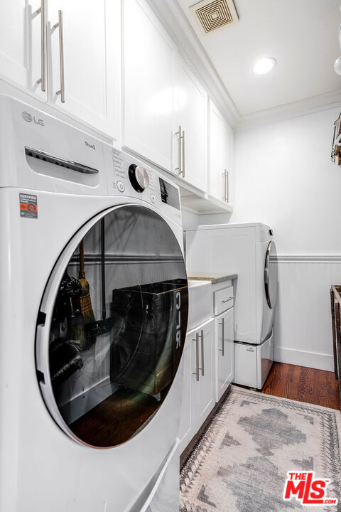 5711 Colbath Avenue, Valley Glen CA: https://media.crmls.org/mediaz/b0ed69c7-ad95-4ec8-aa36-3b26a2476493.jpg