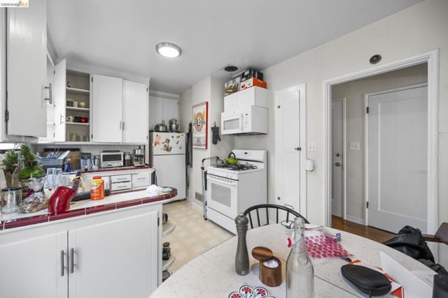 Image 7 of 38 For 367 St  