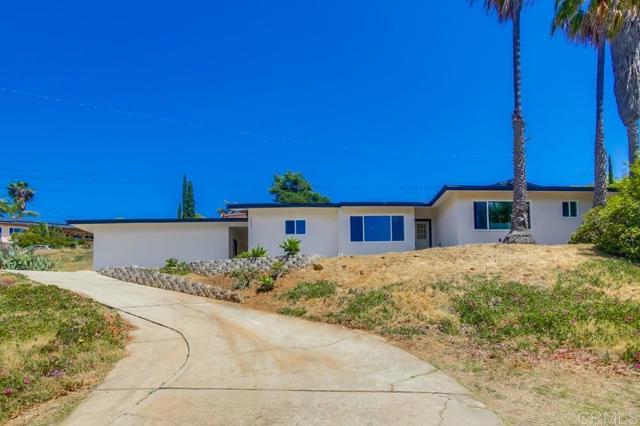 Detail Gallery Image 1 of 1 For 2451 Helix St, Spring Valley,  CA 91977 - 3 Beds | 2/1 Baths
