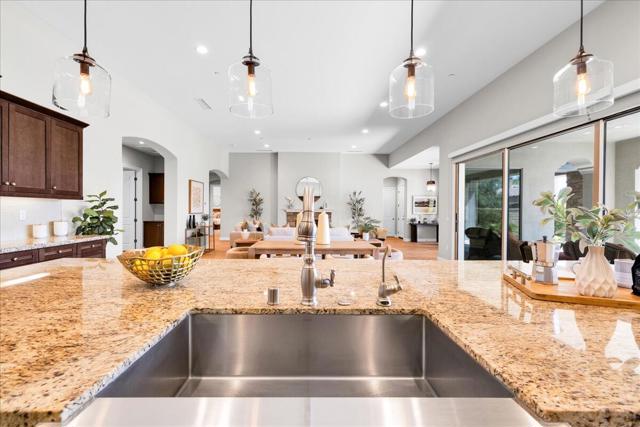 55120 Autumn Valley Court, La Quinta CA: https://media.crmls.org/mediaz/b0ee7ce9-d9ed-47e1-accb-cf300bb00c62.jpg