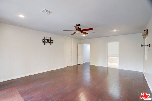 16314 Meadowridge Road, Encino CA: https://media.crmls.org/mediaz/b0ef0a8a-0aa4-44ca-93df-20d267d6ec5c.jpg