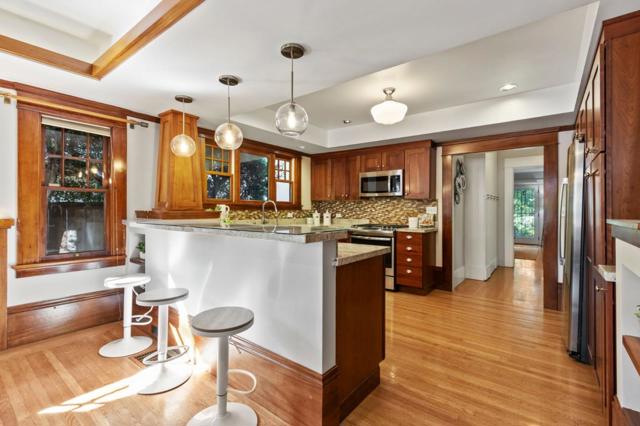 221 Grand Street, Redwood City CA: https://media.crmls.org/mediaz/b0ef17ab-dcad-4094-a4b2-ce123a156cc5.jpg