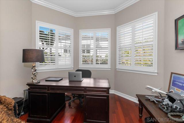 515 Verbena Ct, Encinitas CA: https://media.crmls.org/mediaz/b0ef268f-1eff-4715-84cb-817e97b8e92e.jpg