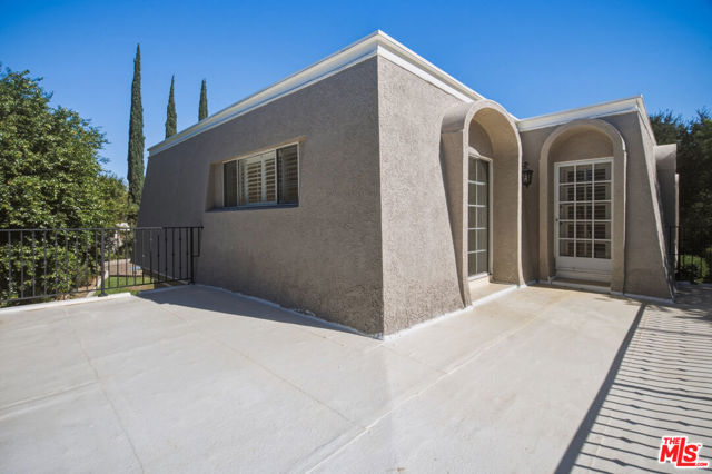 22777 Brenford Street photo 40