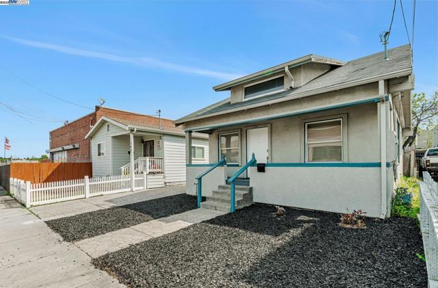 140 Tuolumne Street, Vallejo CA: https://media.crmls.org/mediaz/b0f0557a-43eb-49cb-a741-853ddf8b4acf.jpg