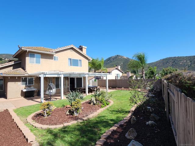9410 Brian Way, El Cajon CA: https://media.crmls.org/mediaz/b0f15317-ce0b-4a6e-acad-8497217d487d.jpg