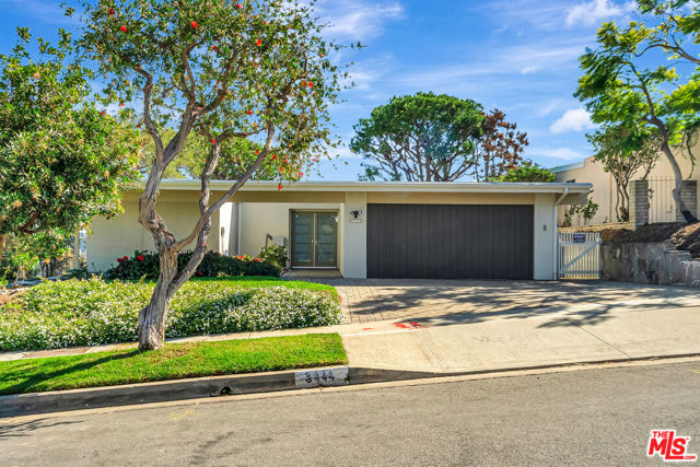 3444 Cloudcroft Drive, Malibu CA: https://media.crmls.org/mediaz/b0f3f970-f0dc-4888-acf7-b24d4f07cb99.jpg
